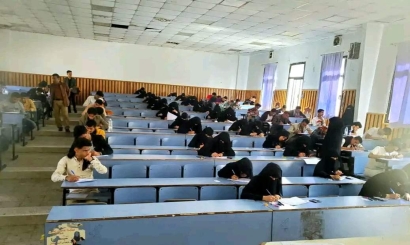 رئيس جامعة إب يدشن الإختبارات النهائية بكلية التربية ومركز الحاسوب